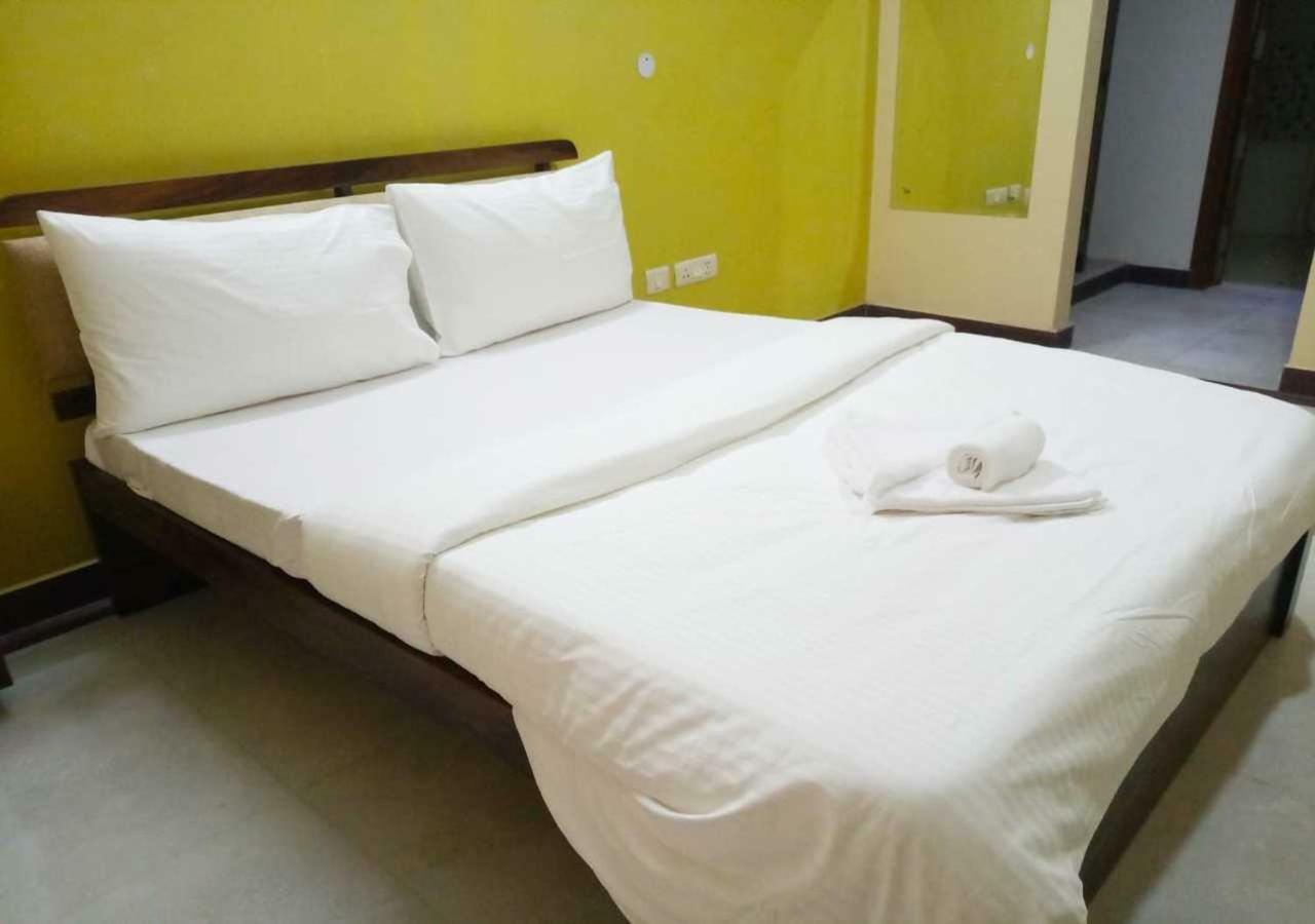 Hotel J P Residency Greater Noida Exterior foto